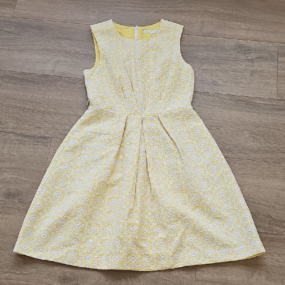 Trina Turk Sunny Yellow Floral Dress Size 6 Made In USA Cotton Blend
